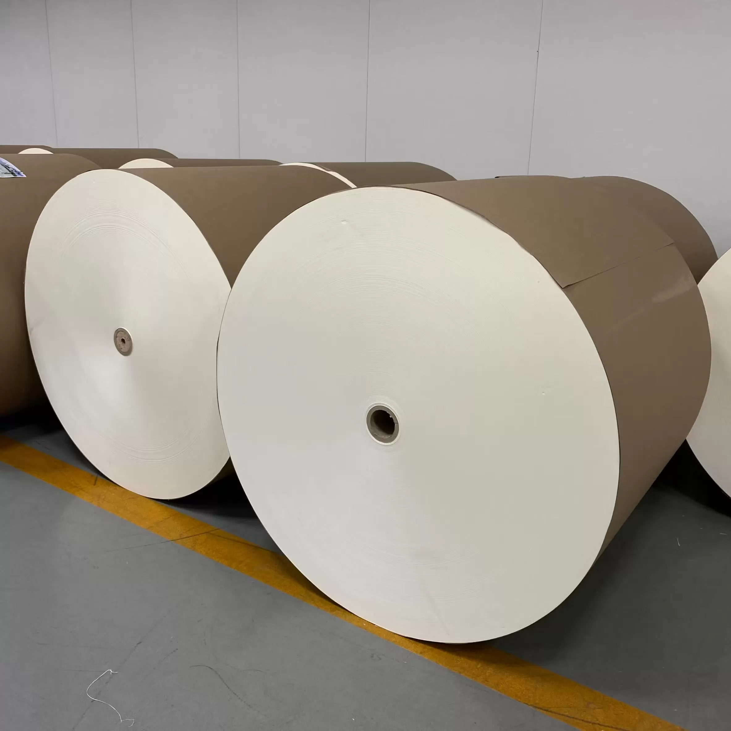 Papel base sin estucar para vasos